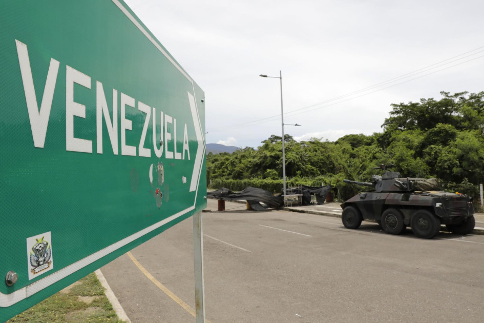 Se reanuda el tránsito entre el estado venezolano de Táchira y el departamento colombiano de Norte de Santander, después de 7 años y 5 meses suspendido. Se reanuda el tránsito entre el estado venezolano de Táchira y el departamento colombiano de Norte de Santander, después de 7 años y 5 meses suspendido.