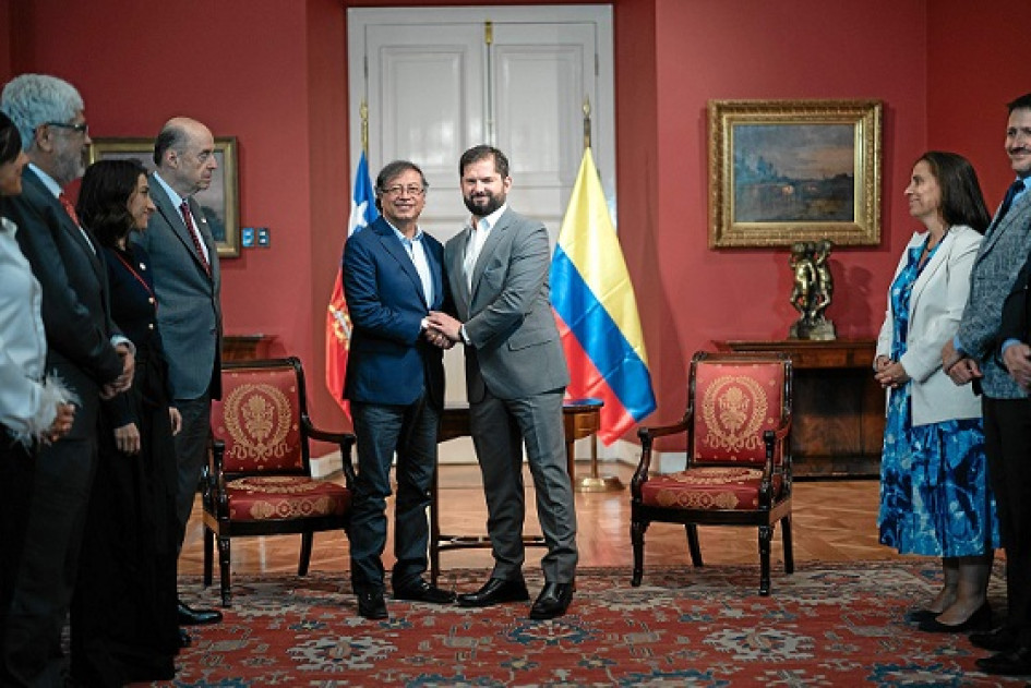 Foto | EFE | LA PATRIA Presidente de la República, Gabriel Boric, junto al presidente de Colombia, Gustavo Petro, ayer durante una reunión bilateral, en el palacio de La Moneda, en Santiago (Chile). Foto | EFE | LA PATRIA Presidente de la República, Gabriel Boric, junto al presidente de Colombia, Gustavo Petro, ayer durante una reunión bilateral, en el palacio de La Moneda, en Santiago (Chile).