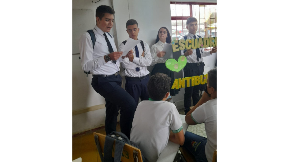 En el colegio El Naranjal, en zona rural de Chinchiná, implementaron desde el año pasado el programa de Escuadrón antiacoso, que busca concientizar a los estudiantes sobre valores, cuidado y buen trato personal. En el colegio El Naranjal, en zona rural de Chinchiná, implementaron desde el año pasado el programa de Escuadrón antiacoso, que busca concientizar a los estudiantes sobre valores, cuidado y buen trato personal.