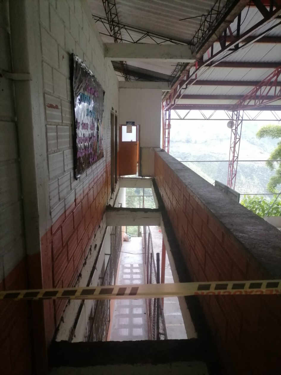 La sede Central del Colegio John F. Kennedy fue construida en 1983 con financiación del Comité de Cafeteros de Caldas en un 50%, Municipio de Pensilvania y Fondo MEN la otra mitad. La sede Central del Colegio John F. Kennedy fue construida en 1983 con financiación del Comité de Cafeteros de Caldas en un 50%, Municipio de Pensilvania y Fondo MEN la otra mitad.