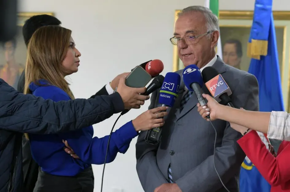 ministro de Defensa, Iván Velásquez ministro de Defensa, Iván Velásquez