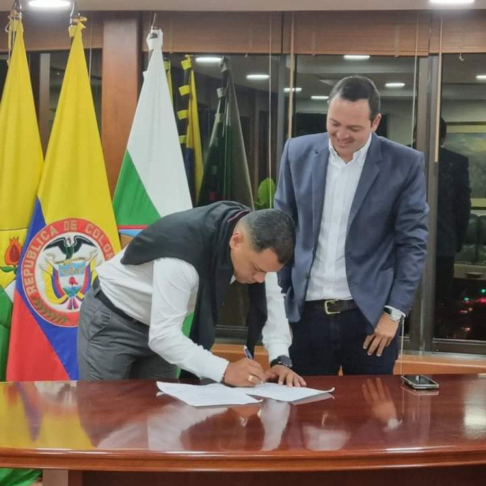 Gutiérrez se lanzó a la Asamblea departamental en el 2019 por el partido de La U. Llega a Assbasalud tras la salida de Jorge Rubio, nuevo director Territorial de Salud de Caldas. Gutiérrez se lanzó a la Asamblea departamental en el 2019 por el partido de La U. Llega a Assbasalud tras la salida de Jorge Rubio, nuevo director Territorial de Salud de Caldas.
