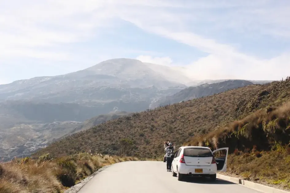 Volcán Nevado del Ruiz Volcán Nevado del Ruiz