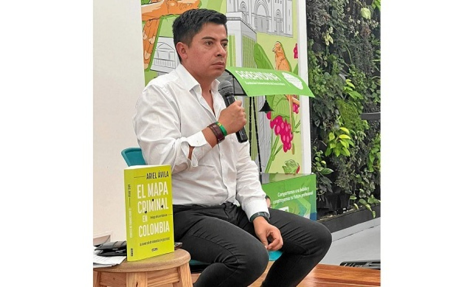 Foto | Cortesía | LA PATRIA El senador Ariel Ávila presentó el libro que narra la nueva dinámica de las estructuras criminales en Colombia. Foto | Cortesía | LA PATRIA El senador Ariel Ávila presentó el libro que narra la nueva dinámica de las estructuras criminales en Colombia.