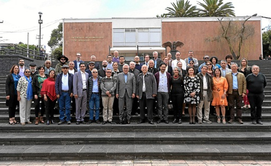 Los equipos negociadores del Gobierno y el Eln recibieron, en México, la visita del ministro de Justicia, Néstor Osuna. Los equipos negociadores del Gobierno y el Eln recibieron, en México, la visita del ministro de Justicia, Néstor Osuna.