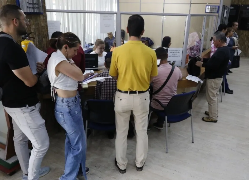 Filas para pagar el predial este martes en la Alcaldía de Manizales. Amplían hasta el 31 de marzo el cobro del predial para algunos casos en Manizales