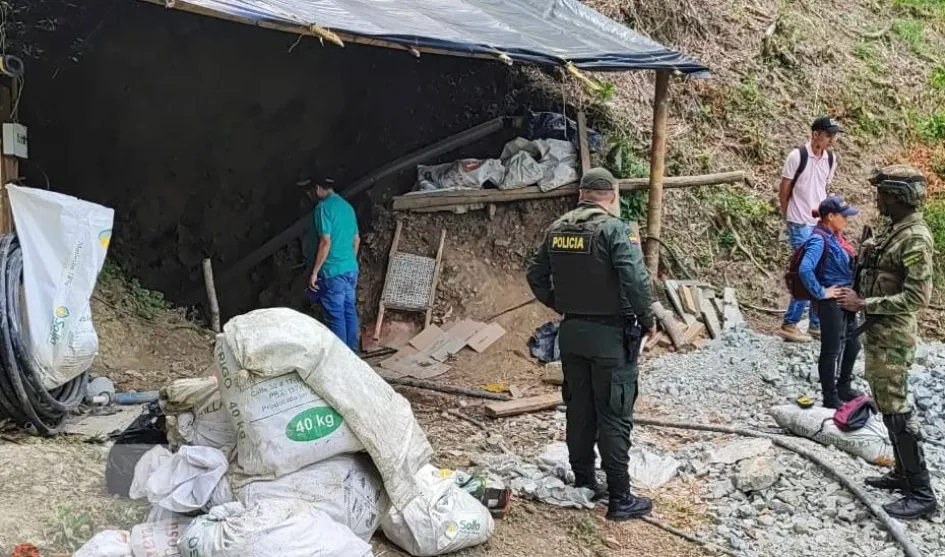 Este es el lugar donde se hacía la explotación ilícita de yacimientos mineros. Capturan en Anserma a un hombre por explotación ilícita de yacimientos mineros