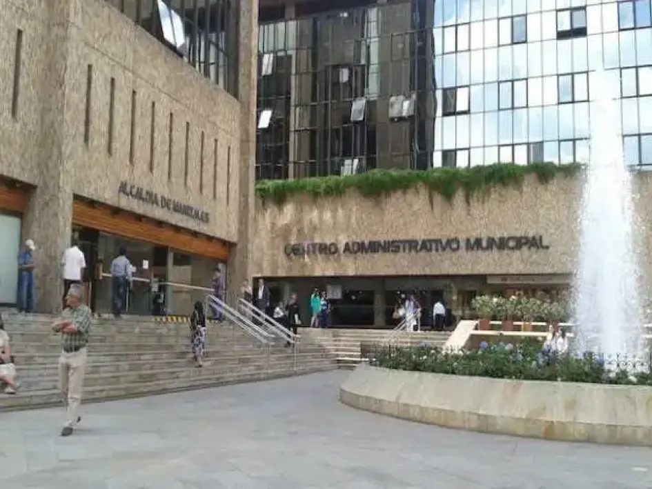 El funcionario sancionado labora en la Alcaldía de Manizales, para la Secretaría de Gobierno. edificio Alcaldía de Manizales