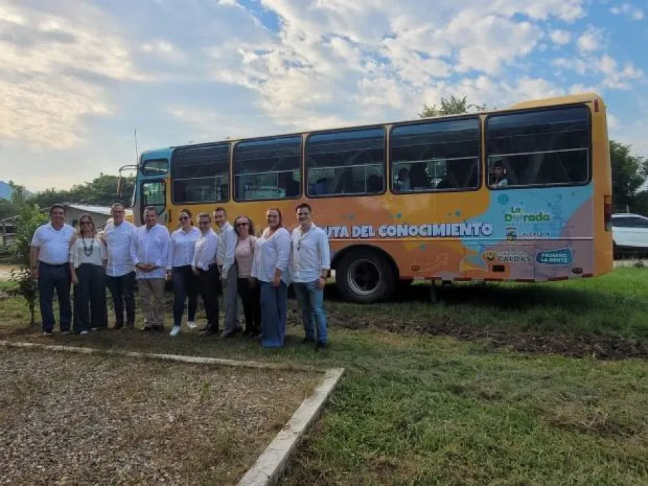 Los estudiantes de la U. de Caldas en el Centro de Innovación de Caldas en Guarinocito contarán con la Ruta del Conocimiento. Es un servicio cofinanciado 40% por la Alcaldía, 40% por la Universidad y 20% del estudiante. Serán buses de la U. Los estudiantes de la U. de Caldas en el Centro de Innovación de Caldas en Guarinocito contarán con la Ruta del Conocimiento. Es un servicio cofinanciado 40% por la Alcaldía, 40% por la Universidad y 20% del estudiante. Serán buses de la U.