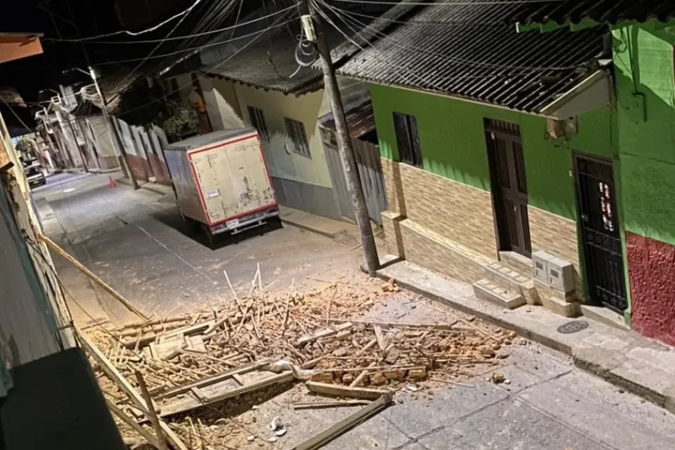 Casa abandonada en Pácora colapsó por fuertes vientos