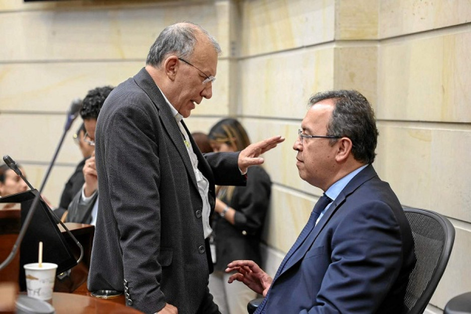 Roy Barreras, presidente del Senado, y Alfonso Prada, ministro del Interior, protagonistas de la fallida reforma política. Roy Barreras, presidente del Senado, y Alfonso Prada, ministro del Interior, protagonistas de la fallida reforma política.
