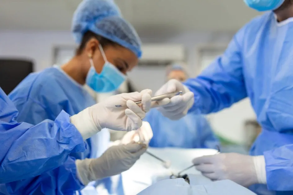 El retiro de las prótesis no supone, para algunos pacientes, el fin de los síntomas. Cirugía plástica