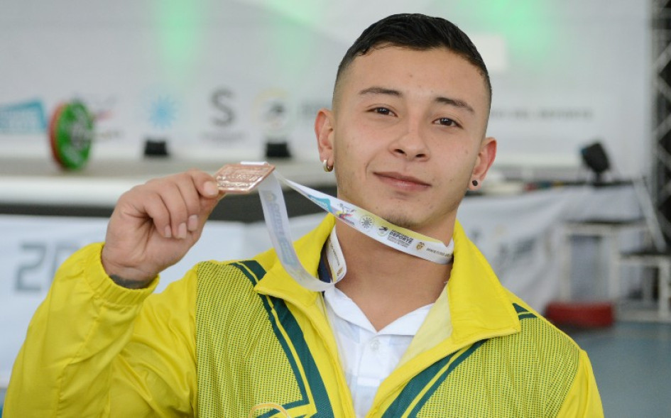 Jesús Gregorio Saldarriaga, primer medallista caldense. Jesús Gregorio Saldarriaga, primer medallista caldense.