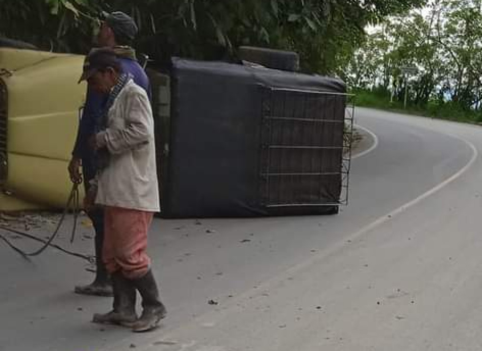 El carro volcado. El carro volcado.