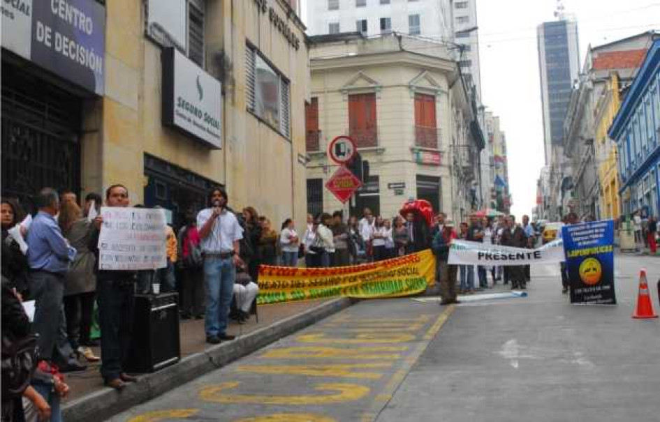 Protesta de extrabajadores del Seguro Social. Protesta de extrabajadores del Seguro Social.