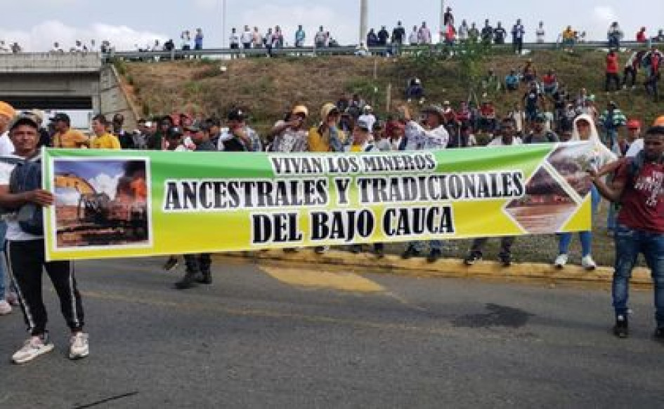 El paro de mineros en Antioquia completa ya una semana paralizando la región noroccidental de Colombia. El paro de mineros en Antioquia completa ya una semana paralizando la región noroccidental de Colombia.