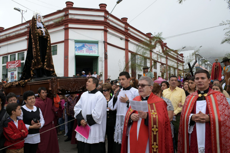 Listos para el Triduo Pascual en Manizales y Caldas. Listos para el Triduo Pascual en Manizales y Caldas.