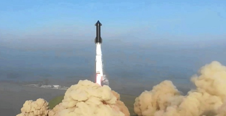 La nave tenía que haberse separado, pero Starship y Super Heavy estallaron todavía juntos tras comenzar a girar sin control durante unos segundos antes de convertirse en una bola de fuego. La nave tenía que haberse separado, pero Starship y Super Heavy estallaron todavía juntos tras comenzar a girar sin control durante unos segundos antes de convertirse en una bola de fuego.