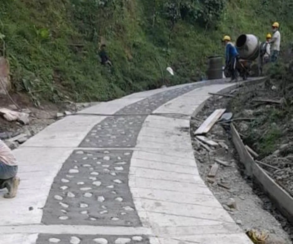 Foto Facebook de la Alcaldía| LA PATRIA Placa huella en el sector de Guaco