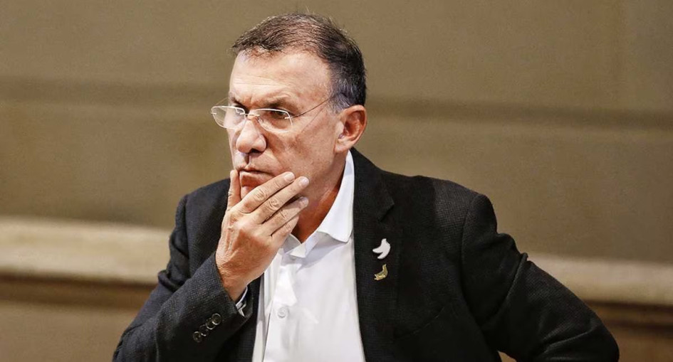 El presidente del Senado para la presente legislatura, Roy Barreras, envió un mensaje de respaldo al Gobierno de su aliado, el presidente Gustavo Petro. El presidente del Senado para la presente legislatura, Roy Barreras, envió un mensaje de respaldo al Gobierno de su aliado, el presidente Gustavo Petro.