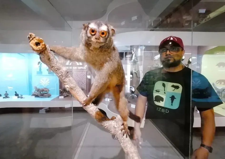 El profesor ‪Hector E. Ramírez-Chaves fue editor del libro. 