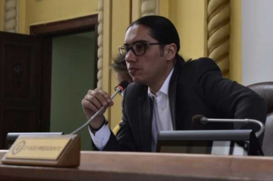 Juan Sebastián Gómez, actual representante a la Cámara por Caldas, es uno de los principales líderes de la barra Holocausto Norte. Juan Sebastián Gómez, actual representante a la Cámara por Caldas, es uno de los principales líderes de la barra Holocausto Norte.