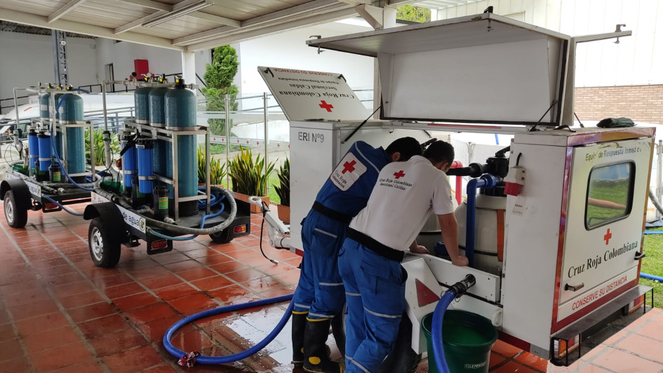 Planta portátil de tratamiento de agua potable. Planta portátil de tratamiento de agua potable.