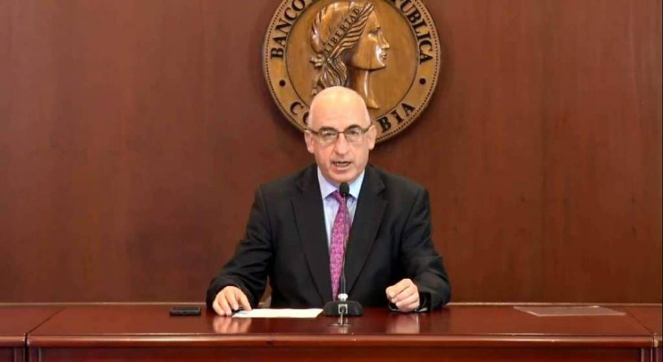 Leonardo Villar, gerente general del Banco de la República, anunció este viernes el segundo incremento en las tasas de interés del 2023. En marzo, el Emisor las fijó en 13%. Leonardo Villar, gerente general del Banco de la República, anunció este viernes el segundo incremento en las tasas de interés del 2023. En marzo, el Emisor las fijó en 13%.
