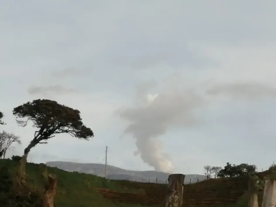 El volcán Nevado del Ruiz este domingo, 23 de abril, visto desde Murillo, Tolima. El volcán Nevado del Ruiz este domingo, 23 de abril, visto desde Murillo, Tolima.