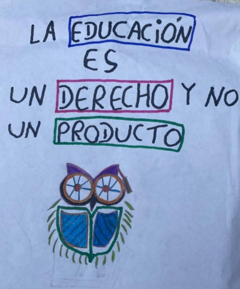 En el colegio del Kilómetro 41, vereda ubicada a un lado de la vía Manizales-Medellín, entraron ayer en cese de actividades para exigir docente de sociales. En el colegio del Kilómetro 41, vereda ubicada a un lado de la vía Manizales-Medellín, entraron ayer en cese de actividades para exigir docente de sociales.