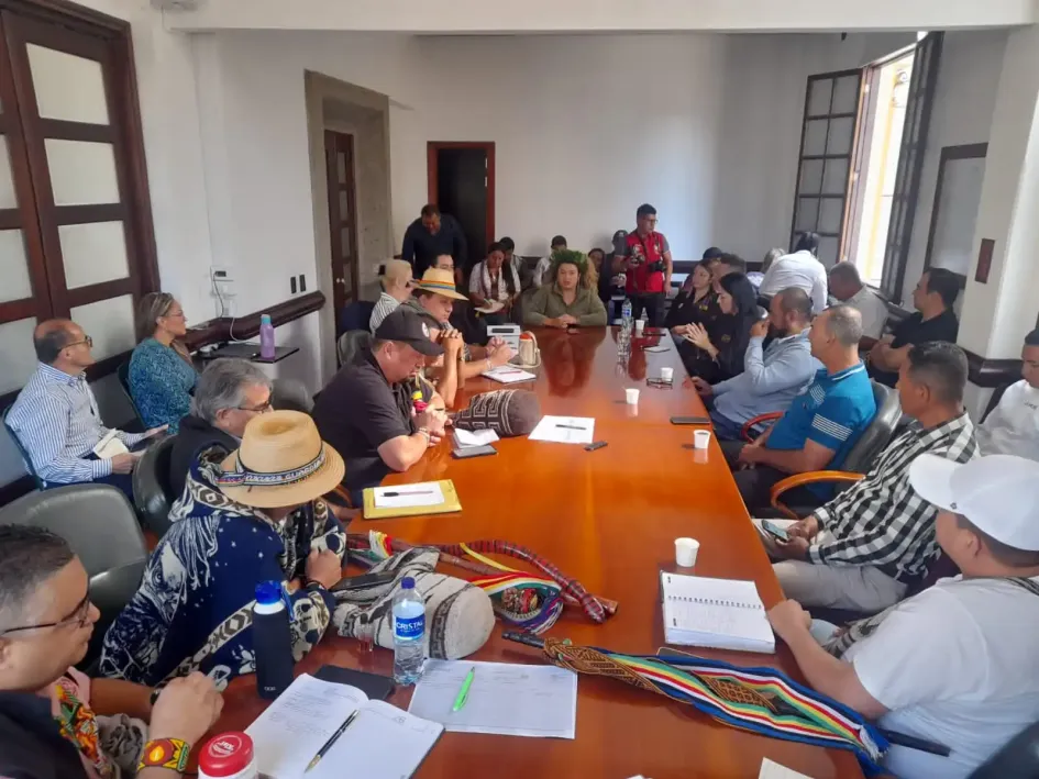 Dialogan campesinos, indígenas y Alcaldía de Riosucio por el PBOT Dialogan campesinos, indígenas y Alcaldía de Riosucio por el PBOT