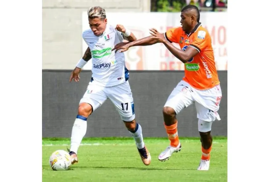 Dayro Moreno mejoró en el segundo tiempo, tuvo más participación en el partido. Dayro Moreno mejoró en el segundo tiempo, tuvo más participación en el partido.