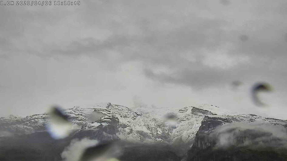 Vista del volcán Nevado del Ruiz este jueves. Vista del volcán Nevado del Ruiz este jueves.