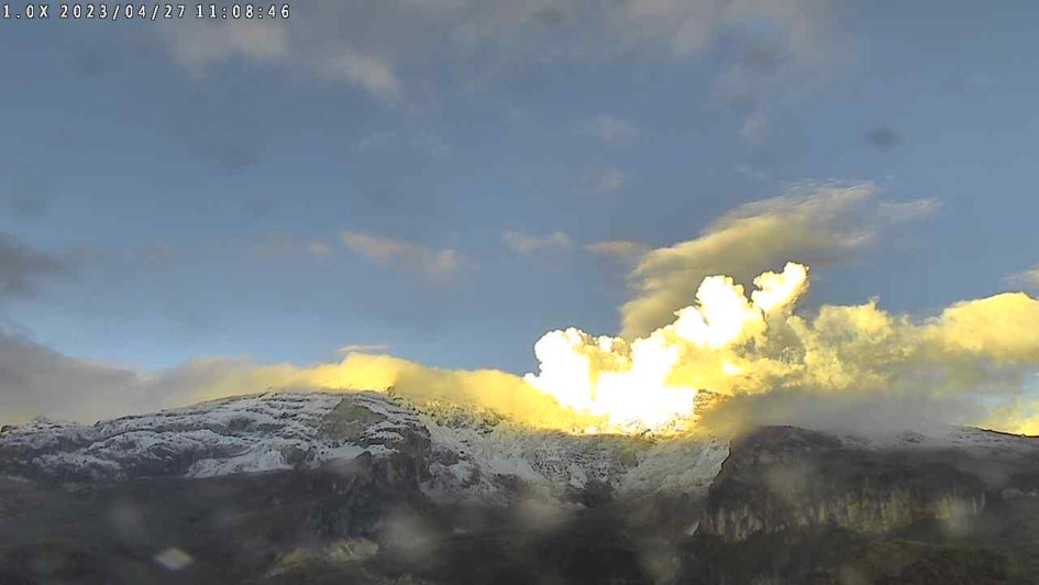 El volcán Nevado del Ruiz este jueves. El volcán Nevado del Ruiz este jueves.