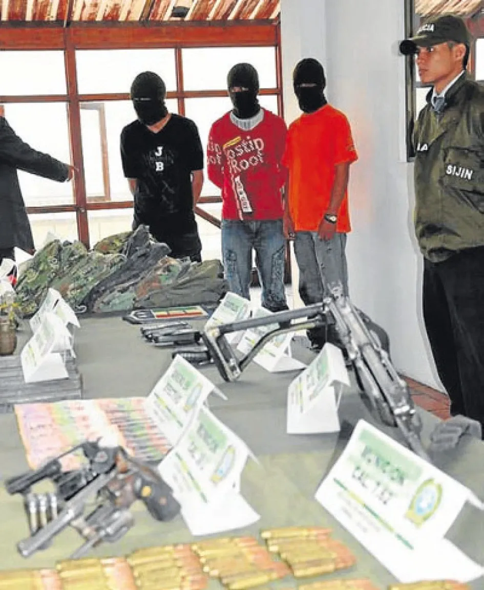 A Tinejo lo capturaron junto a dos compinches en Ibagué. A Tinejo lo capturaron junto a dos compinches en Ibagué.