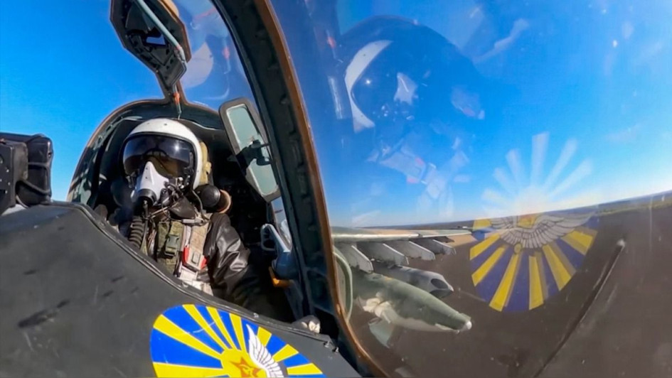 Un avión militar ruso de apoyo aéreo cercano (CAS) de la era soviética Su-25 Grach ('Torre') es uno de los vehículos aéreos de guerra rusos que participan en batallas en Donetsk, Ucrania.