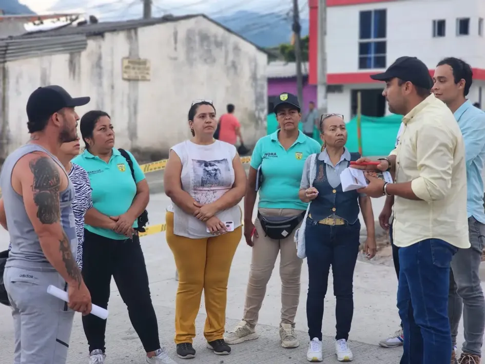 Marco Antonio Londoño Zuluaga, alcalde de Supía, en diálogo con la comunidad. Marco Antonio Londoño Zuluaga, alcalde de Supía, en diálogo con la comunidad.