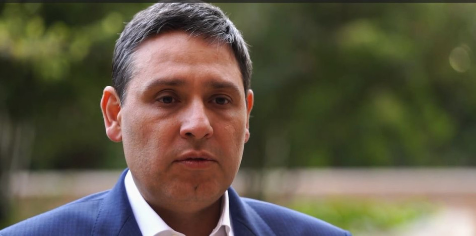 Esta es la primera visita de Lizcano como mintic a Caldas, departamento donde tiene su mayor fuerza política y en el cual fundó su partido, Gente en Movimiento. Esta es la primera visita de Lizcano como mintic a Caldas, departamento donde tiene su mayor fuerza política y en el cual fundó su partido, Gente en Movimiento.