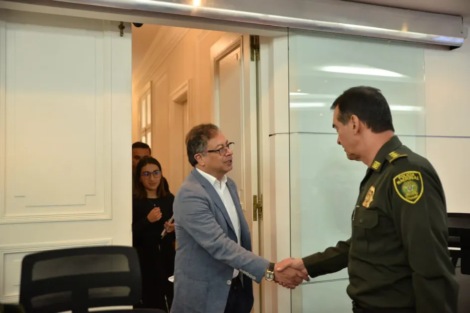 El presidente, Gustavo Petro, lideró anoche el Consejo de Seguridad donde se abordó el asesinato de los cuatro jóvenes indígenas. El presidente, Gustavo Petro, lideró anoche el Consejo de Seguridad donde se abordó el asesinato de los cuatro jóvenes indígenas.