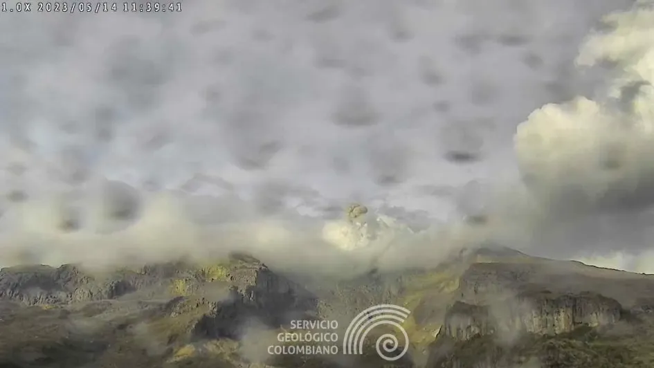 Nubosidad este domingo en el volcán Nevado del Ruiz. Nubosidad este domingo en el volcán Nevado del Ruiz.