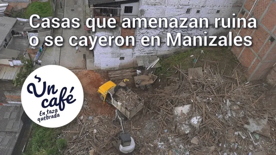 Un Café en taza quebrada Un Café en taza quebrada