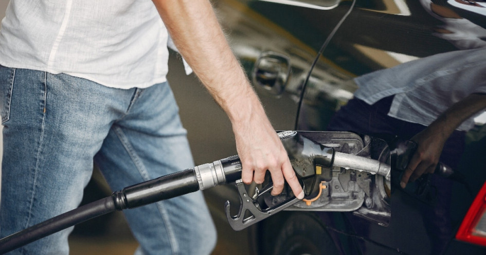 La capital caldense se ubica como la cuarta de Colombia, entre las 13 principales ciudades, con mayor costo en el combustible. La capital caldense se ubica como la cuarta de Colombia, entre las 13 principales ciudades, con mayor costo en el combustible.