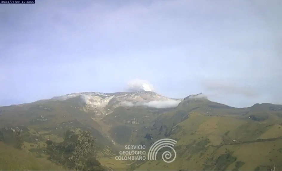 Reportan caída de ceniza del volcán Nevado del Ruiz en Murillo y Villahermosa (Tolima) Reportan caída de ceniza del volcán Nevado del Ruiz en Murillo y Villahermosa (Tolima)
