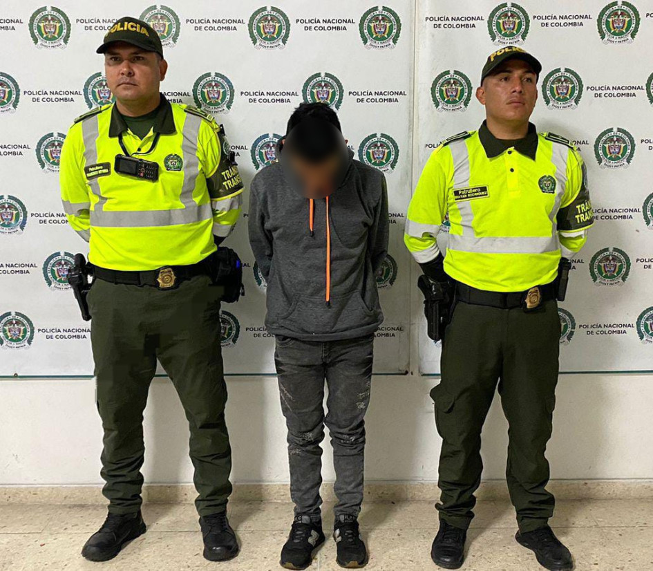 El señalado debe cuatro multas, dos por conducir en estado de embriaguez. El señalado debe cuatro multas, dos por conducir en estado de embriaguez.