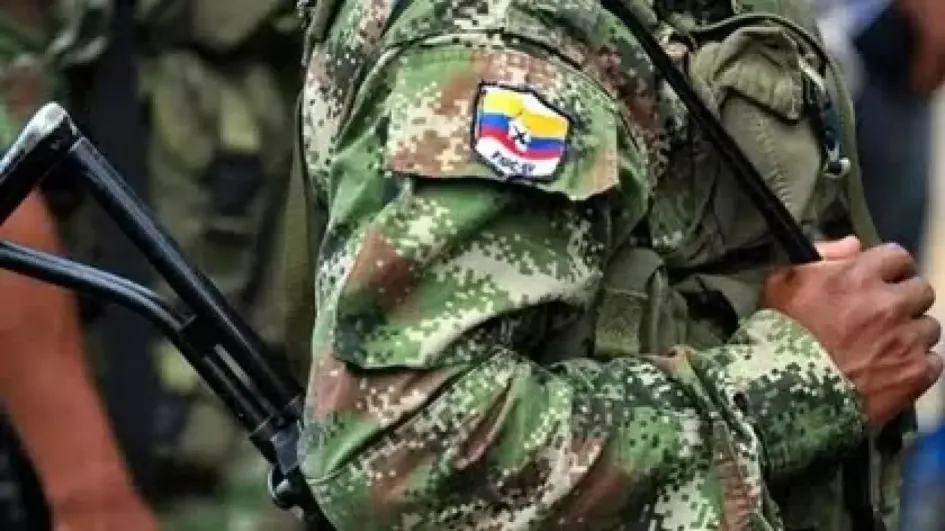 Suspenden órdenes de captura a 19 disidentes de las Farc que verificarán cese el fuego Suspenden órdenes de captura a 19 disidentes de las Farc que verificarán cese el fuego