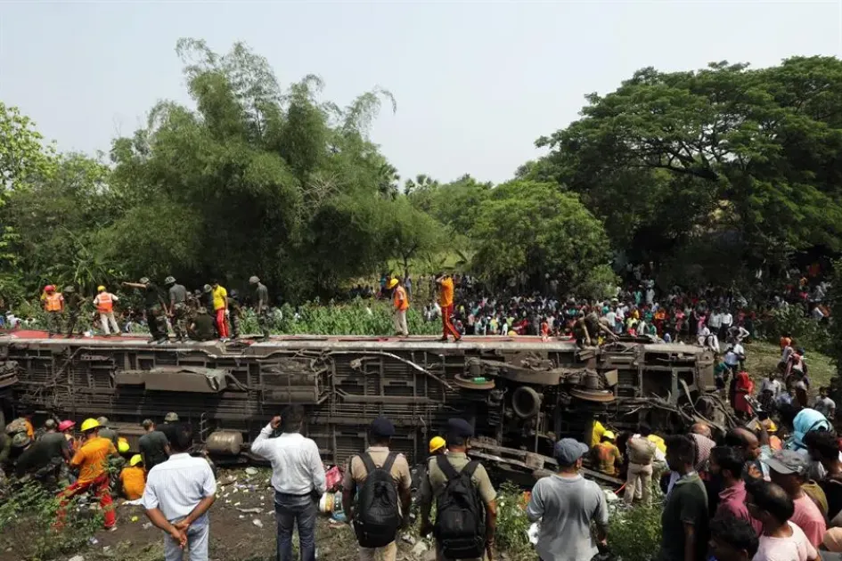 El peor accidente de tren del siglo XXI en la India deja 261 muertos y 900 heridos El peor accidente de tren del siglo XXI en la India deja 261 muertos y 900 heridos