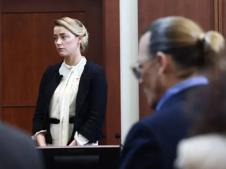 Amber Heard y Johnny Depp Amber Heard y Johnny Depp
