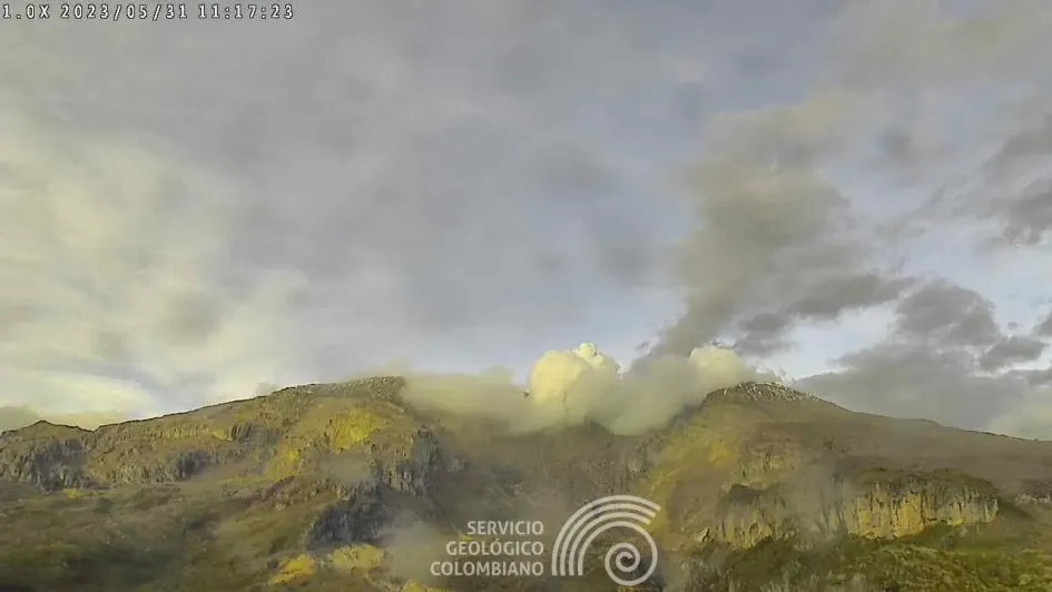 Volcán Nevado del Ruiz Volcán Nevado del Ruiz visto este lunes desde el sector entre el cerro Piraña y el cañón del río Azufrado.