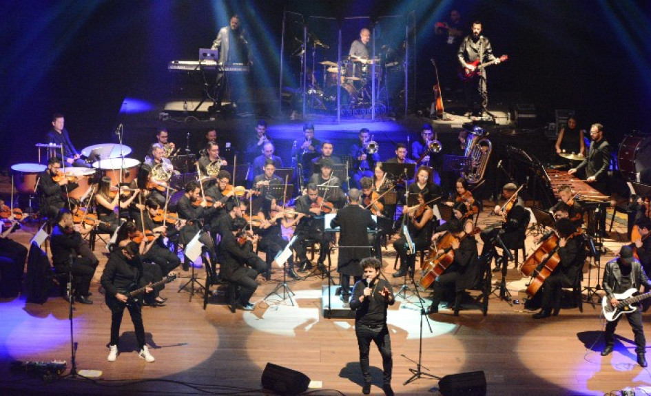 55 músicos de la Orquesta Sinfónica de Caldas que participaron en el concierto. 55 músicos de la Orquesta Sinfónica de Caldas que participaron en el concierto.