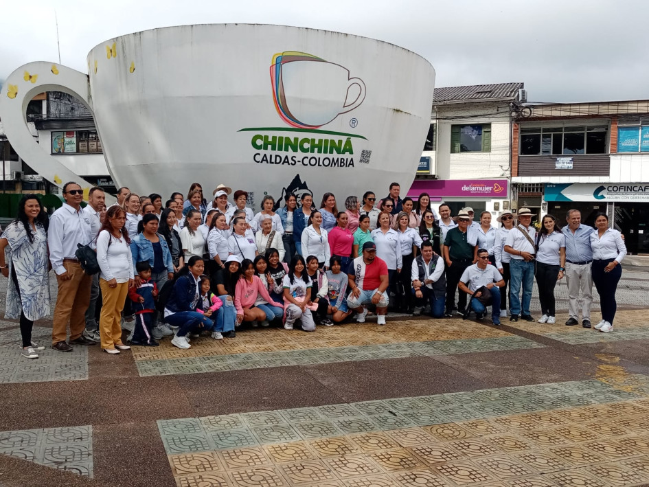 120 mujeres del Eje Cafetero y el norte del Valle participan en este encuentro. 120 mujeres del Eje Cafetero y el norte del Valle participan en este encuentro.